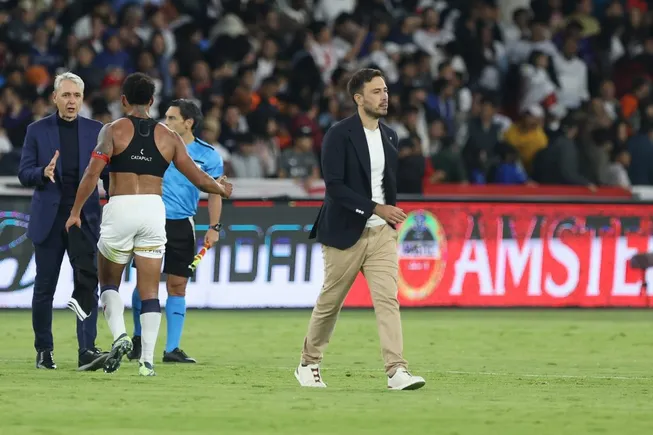 Davide Ancelotti, técnico do Botafogo, está pressionado no cargo. Foto: Franklin Jacome/Getty Images