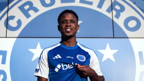 Luis Sinisterra, novo jogador do Cruzeiro, na Toca 2. Foto: Gustavo Aleixo/Cruzeiro