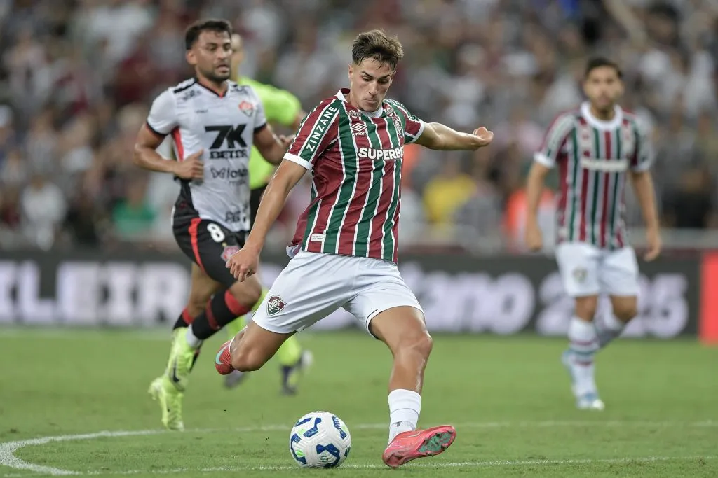 Bernal jogador do Fluminense durante partida contra o Vitoria no estadio Maracana pelo campeonato Brasileiro A 2025. Foto: Thiago Ribeiro/AGIF