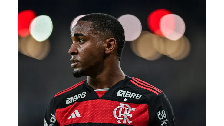RJ - RIO DE JANEIRO - 13/06/2024 - BRASILEIRO A 2024, FLAMENGO X GREMIO - Lorran jogador do Flamengo durante partida contra o Gremio no estadio Maracana pelo campeonato Brasileiro A 2024. Foto: Thiago Ribeiro/AGIF