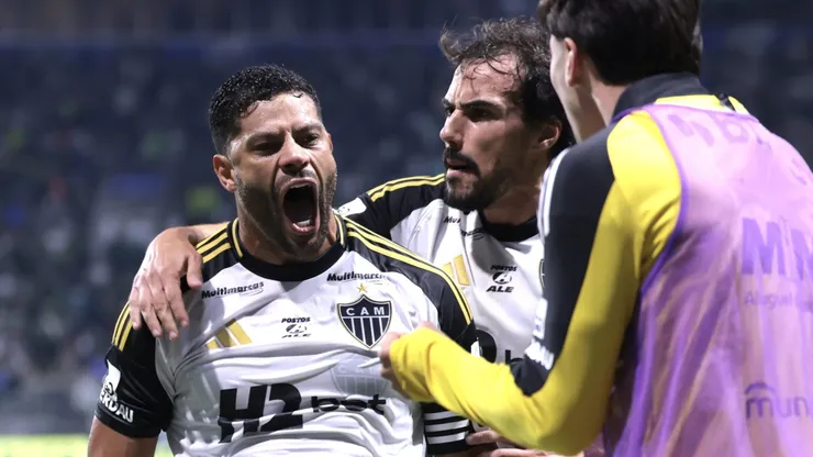 SP - SAO PAULO - 20/07/2025 - BRASILEIRO A 2025, PALMEIRAS X ATLETICO-MG - Hulk jogador do Atletico-MG comemora seu gol com Igor Gomes jogador da sua equipe durante partida contra o Palmeiras no estadio Arena Allianz Parque pelo campeonato Brasileiro A 2025. Foto: Marcello Zambrana/AGIF