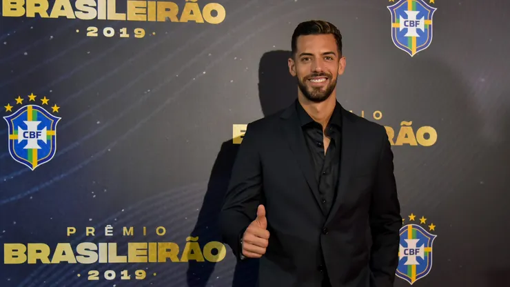 RJ - Rio de Janeiro - 09/12/2019 - Premio Brasileirao 2019 - Pablo Mari jogador do Flamengo, durante a cerimonia de entrega do Premio Brasileirao 2019, promovida pela CBF, para premiar os melhores de cada posicao do Campeonato Brasileiro 2019, realizado no Armazem 2, Centro do Rio de Janeiro. Foto: Thiago Ribeiro/AGIF