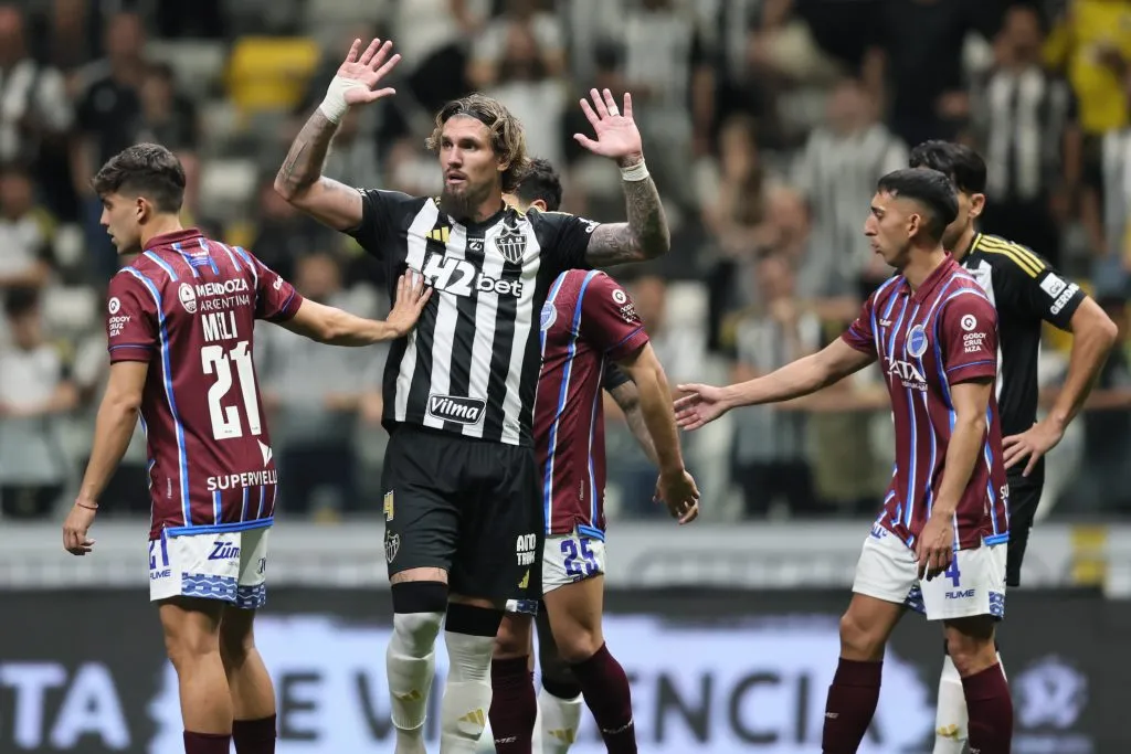 MG – BELO HORIZONTE – 14/08/2025 – COPA SUL-AMERICANA 2025, ATLETICO-MG X GODOY CRUZ – Lyanco jogador do Atletico-MG durante partida contra o Godoy Cruz no estadio Arena MRV pelo campeonato Copa Sul-americana 2025. Foto: Gilson Lobo/AGIF