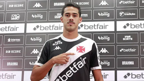 Foto: Matheus Lima/Vasco – Lucas Oliveira durante apresentação no Vasco.