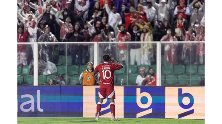 SC - FLORIANOPOLIS - 22/05/2025 - COPA DO BRASIL 2025, MARACANA X INTERNACIONAL - Alan Patrick jogador do Internacional comemora seu gol durante partida contra o Maracana no estadio Orlando Scarpelli pelo campeonato Copa Do Brasil 2025. Foto: Beno Kuster/AGIF