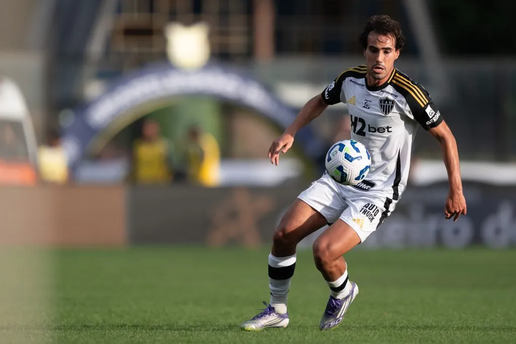 RJ – RIO DE JANEIRO – 10/08/2025 – BRASILEIRO A 2025, VASCO X ATLETICO-MG – Igor Gomes jogador do Atletico-MG durante partida contra o Vasco no estadio Sao Januario pelo campeonato Brasileiro A 2025. Foto: Jorge Rodrigues/AGIF