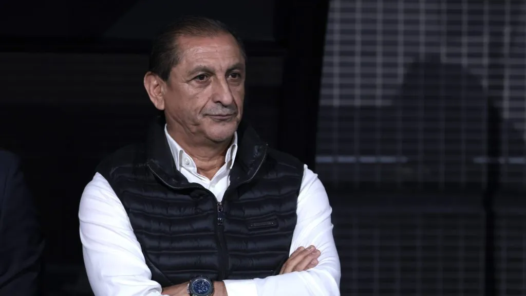 Ramón Diaz, técnico livre no mercado. Foto: Marcello Zambrana/AGIF