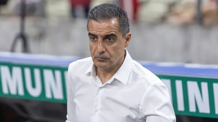 Renato Paiva tecnico do Fortaleza durante partida contra o Mirassol no estadio Arena Castelao pelo campeonato Brasileiro A 2025. Foto: Lucas Emanuel/AGIF