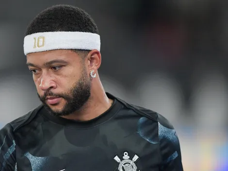 Narrador chama Memphis Depay de pior negócio do Corinthians