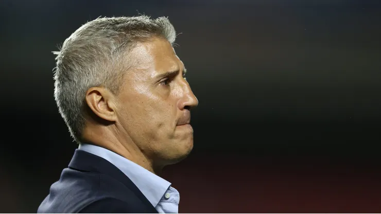 Crespo pode perder titular no São Paulo.