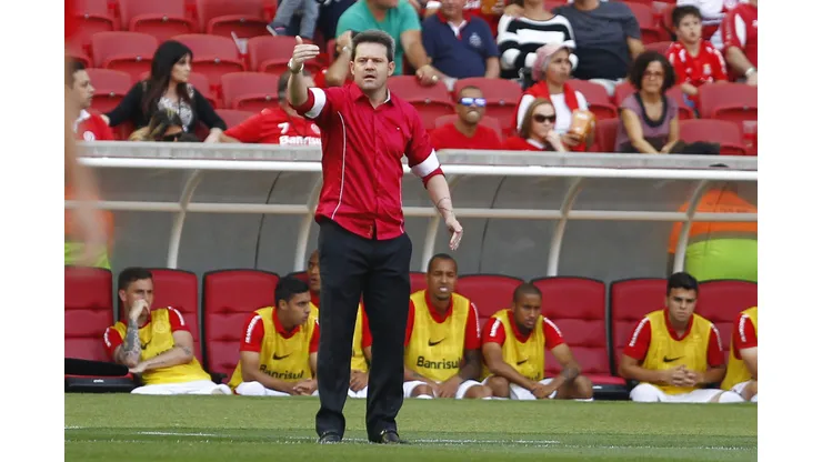 PORTO ALEGRE, BRAZIL - NOVEMBER 22: Argel Fucks coach of Internacional during the match between Internacional and Gremio as part of Brasileirao Series A 2015, at Estadio Beira-Rio on November 22, 2015, in Porto Alegre, Brazil. (Photo by Lucas Uebel/Getty Images)