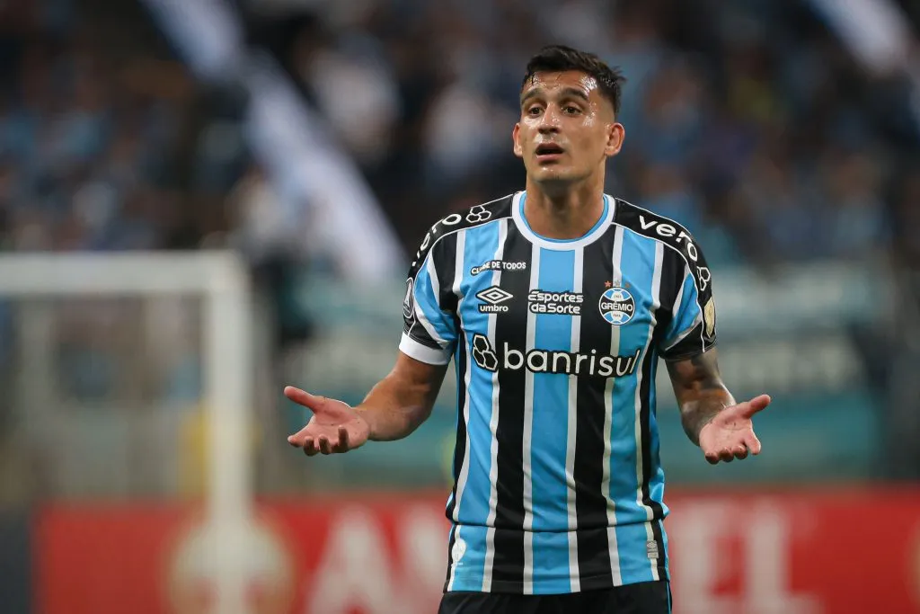 Cristaldo Grêmio Mano Menezes 2025 oportunidade