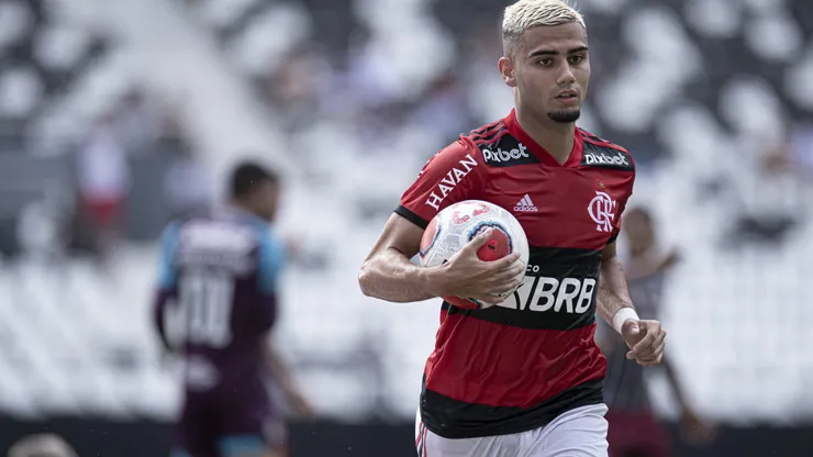 Andreas Pereira jogador do Flamengo durante partida contra o Fluminense no estadio Engenhao pelo campeonato Carioca 2022.