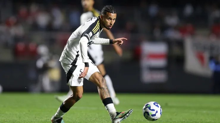 SP - SAO PAULO - 24/08/2025 - BRASILEIRO A 2025, SAO PAULO X ATLETICO-MG - Alexsander jogador do Atletico durante a partida contra o Sao Paulo no estadio Morumbis em Sao Paulo (SP), pelo campeonato Brasileiro A 2025. Foto: Marlon Costa/AGIF