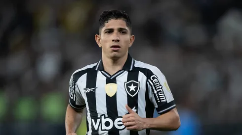 Savarino pode deixar o Botafogo em breve.