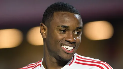 Ricardo Mathias jogador do Internacional comemora seu gol durante partida contra o Bragantino no estadio Cicero De Souza Marques pelo campeonato Brasileiro A 2025. Foto: Anderson Romao/AGIF