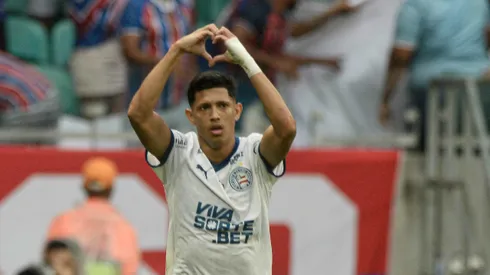 BA - SALVADOR - 18/05/2025 - BRASILEIRO A 2025, BAHIA X VITORIA - Erick Pulga jogador do Bahia comemora seu gol durante partida contra o Vitoria no estadio Arena Fonte Nova pelo campeonato Brasileiro A 2025. Foto: Jhony Pinho/AGIF