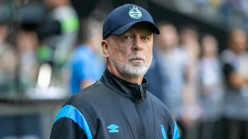 MG - BELO HORIZONTE - 17/08/2025 - BRASILEIRO A 2025, ATLETICO-MG X GREMIO - Mano Menezes tecnico do Gremio durante partida contra o Atletico-MG no estadio Arena MRV pelo campeonato Brasileiro A 2025. Foto: Fernando Moreno/AGIF