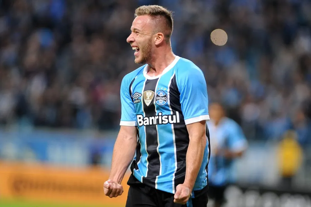 Porto Alegre – RS – 17/05/2017 – COPA DO BRASIL / GREMIO X FLUMINENSE – Jogador Arthur comemora gol  durante partida na Arena do Gremio pela COPA DO BRASIL 2017  Foto: Ricardo Rimoli/AGIF