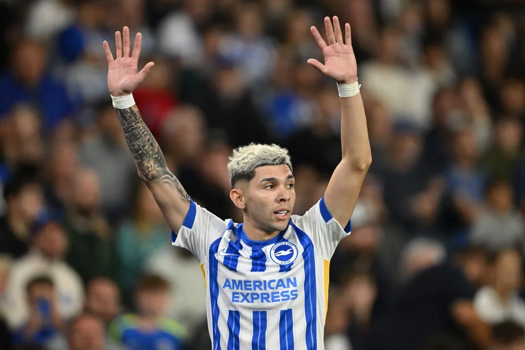BRIGHTON, ENGLAND – AUGUST 27: Julio Enciso of Brighton looks signals before taking a corner during the Carabao Cup Second Round match between Brighton &amp; Hove Albion and Crawley Town at Amex Stadium on August 27, 2024 in Brighton, England. (Photo by Mike Hewitt/Getty Images)