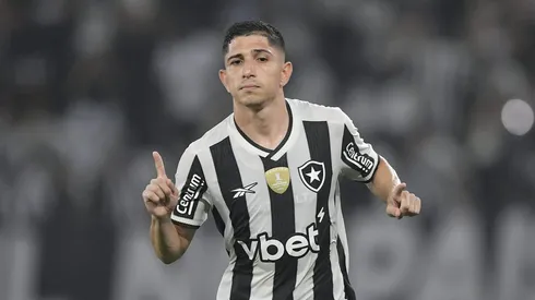 Savarino jogador do Botafogo durante partida contra o Fluminense no estadio Engenhao pelo campeonato Carioca 2025. Foto: Thiago Ribeiro/AGIF