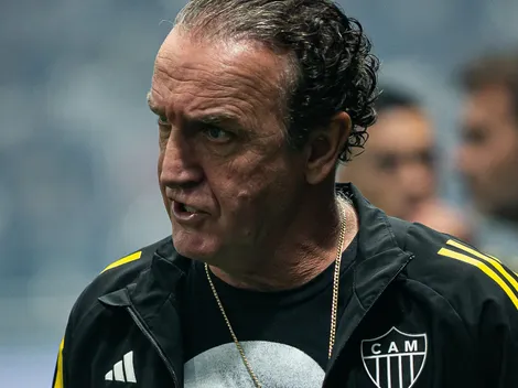 Cuca discute com dirigente do Cruzeiro, Paulo Pelaipe, após clássico pela Copa do Brasil