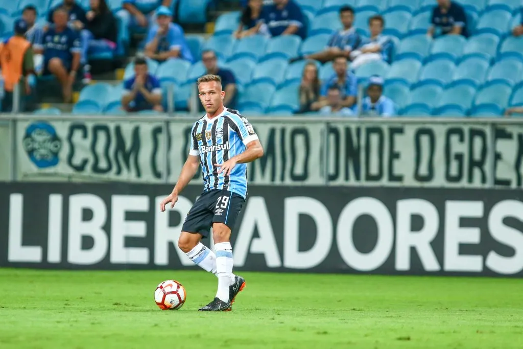 Arthur em ação na sua primeira passagem pelo Grêmio. (Foto: Lucas Uebel/Getty Images)