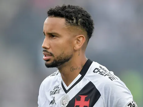 Jair se destaca em partida do Vasco diante do Botafogo e projeta renovação contratual