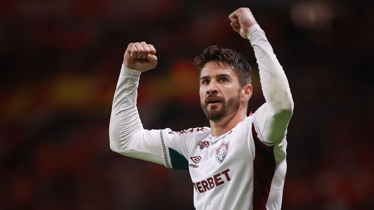 Everaldo jogador do Fluminense comemora seu gol durante partida contra o Internacional no estadio Beira-Rio pelo campeonato Copa Do Brasil 2025. Foto: Maxi Franzoi/AGIF