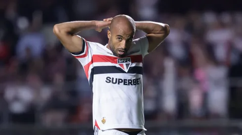 Lucas Moura segue com dores no São Paulo.