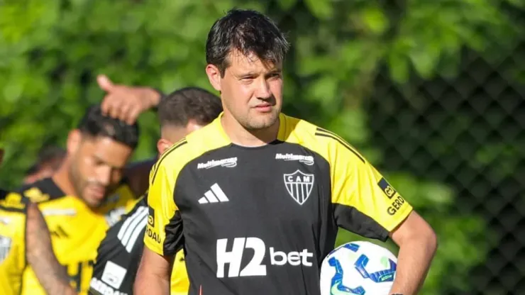 Luiz Fernando de saída do Atlético-MG. Foto: Pedro Souza/Atlético