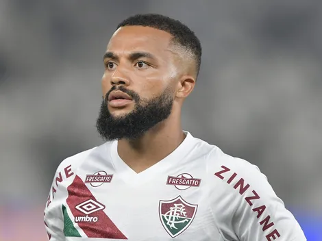 Samuel Xavier, do Fluminense, se posiciona sobre lesão na coxa