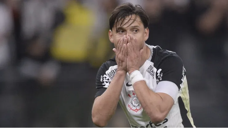 Romero e mais três atletas têm futuro indefinido no Corinthians