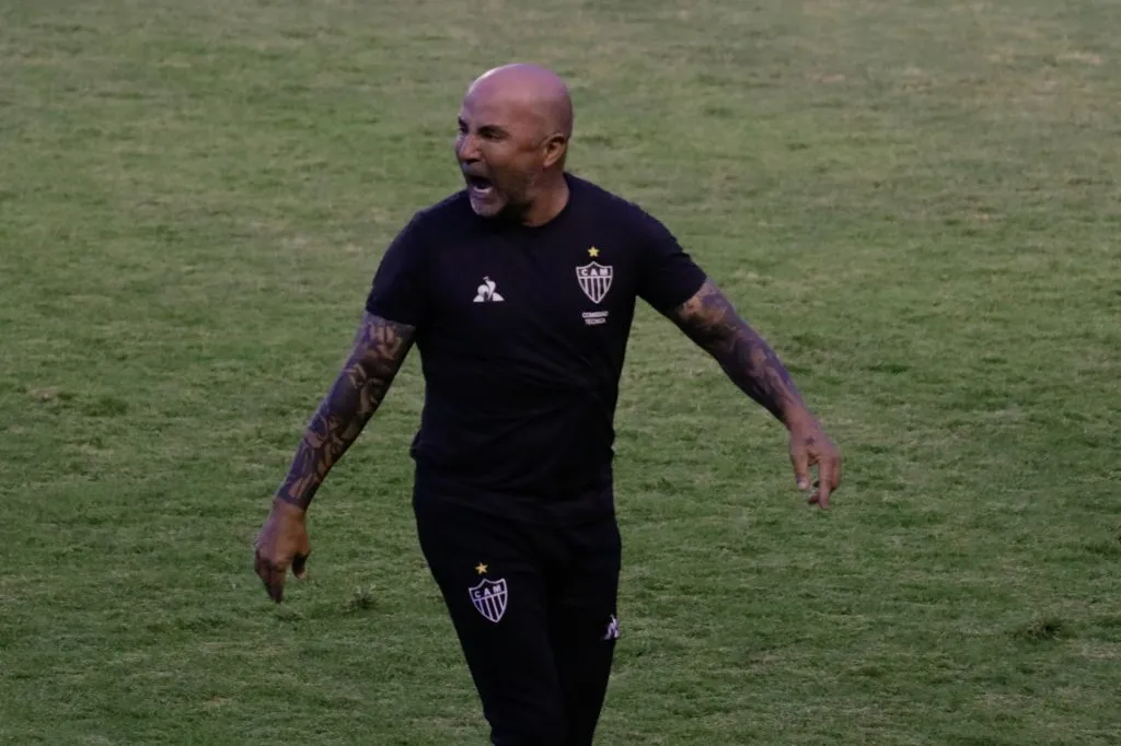 Jorge Sampaoli tecnico do Atletico-MG durante partida contra o Sport no estadio Ilha do Retiro pelo campeonato Brasileiro A 2020. Foto: Rafael Vieira/AGIF
