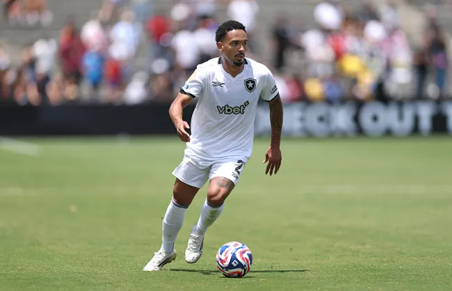 Vitinho, jogador do Botafogo – (Photo by Stu Forster/Getty Images)
