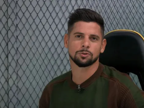 Cicinho cutuca Palmeiras e indica vitória do Corinthians