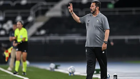 Treinador do Santos prega calma no confronto contra o Botafogo (Nayra Halm/Staff Images Woman/CBF)