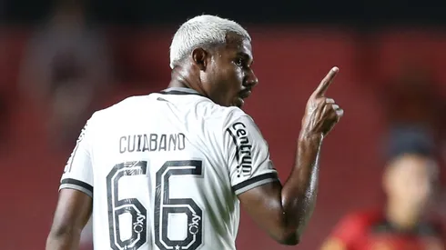 PE – RECIFE – 20/07/2025 – BRASILEIRO A 2025, SPORT X BOTAFOGO – Cuiabano jogador do Botafogo comemora seu gol durante a partida entre Sport e Botafogo no Estadio da Ilha do Retiro em Recife (PE), pelo campeonato brasileiro Serie A. Foto: Marlon Costa/AGIF