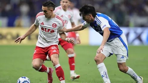MG - BELO HORIZONTE - 23/08/2025 - BRASILEIRO A 2025, CRUZEIRO X INTERNACIONAL - Rafael Borre jogador do Internacional durante partida contra o Cruzeiro no estadio Mineirao pelo campeonato Brasileiro A 2025. Foto: Gilson Lobo/AGIF