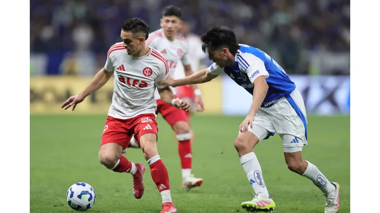MG - BELO HORIZONTE - 23/08/2025 - BRASILEIRO A 2025, CRUZEIRO X INTERNACIONAL - Rafael Borre jogador do Internacional durante partida contra o Cruzeiro no estadio Mineirao pelo campeonato Brasileiro A 2025. Foto: Gilson Lobo/AGIF