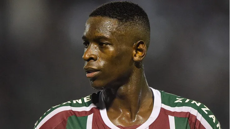Torcida do Fluminense sonha com retorno de Luiz Henrique