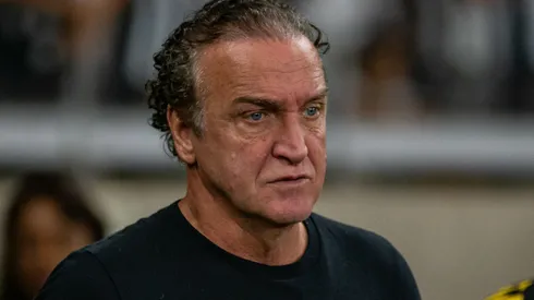 MG – BELO HORIZONTE – 13/04/2025 – BRASILEIRO A 2025, ATLETICO-MG X VITORIA – Cuca tecnico do Atletico-MG durante partida contra o Vitoria no estadio Mineirao pelo campeonato Brasileiro A 2025. Foto: Fernando Moreno/AGIF