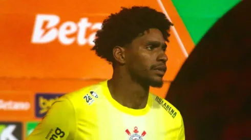 PR - CURITIBA - 27/08/2025 - COPA DO BRASIL 2025, ATHLETICO-PR X CORINTHIANS - Hugo Souza jogador do Corinthians durante partida contra o Athletico-PR no estadio Arena da Baixada pelo campeonato Copa Do Brasil 2025. Foto: Gabriel Machado/AGIF