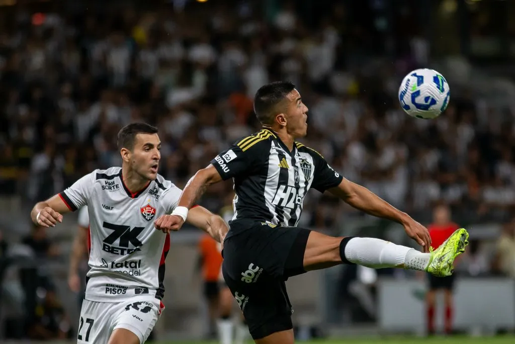 MG – BELO HORIZONTE – 13/04/2025 – BRASILEIRO A 2025, ATLETICO-MG X VITORIA – Cuello jogador do Atletico-MG durante partida contra o Vitoria no estadio Mineirao pelo campeonato Brasileiro A 2025. Foto: Fernando Moreno/AGIF