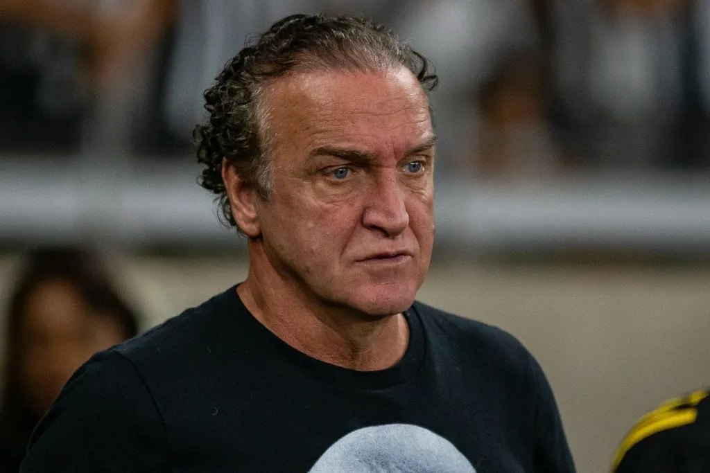 MG – BELO HORIZONTE – 13/04/2025 – BRASILEIRO A 2025, ATLETICO-MG X VITORIA – Cuca tecnico do Atletico-MG durante partida contra o Vitoria no estadio Mineirao pelo campeonato Brasileiro A 2025. Foto: Fernando Moreno/AGIF