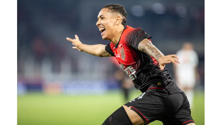 Kauã Moraes comemorando gol contra o Brusque na Copa do Brasil 2025.