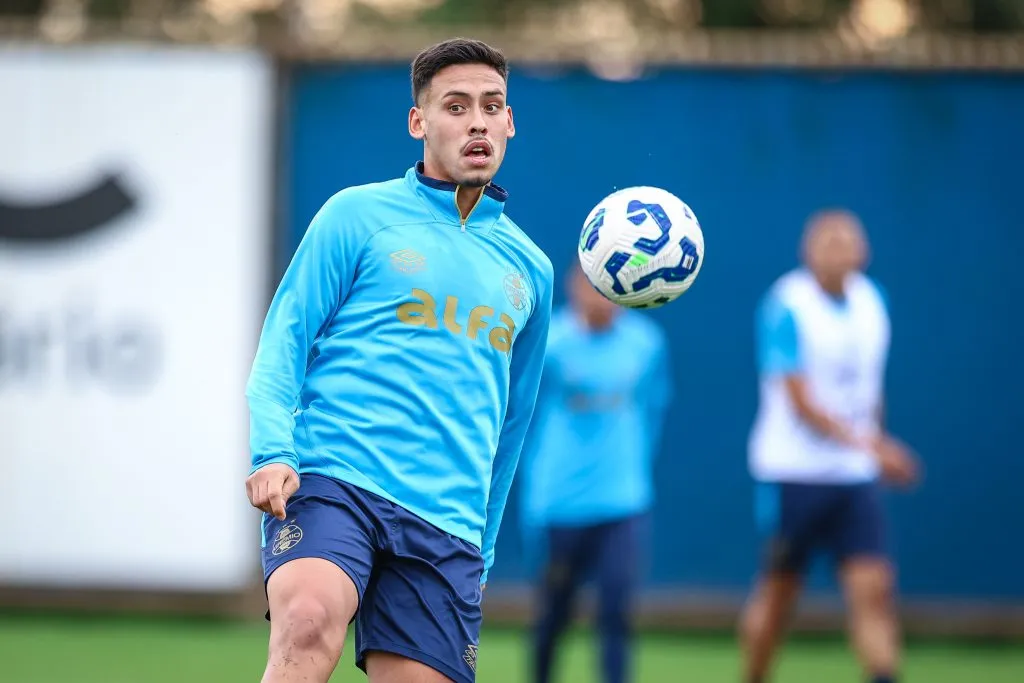 Erick Noriega em treino no Grêmio. FOTO: LUCAS UEBEL/GREMIO FBPA