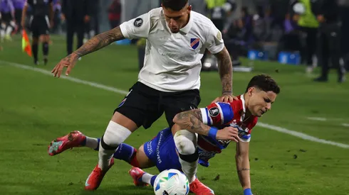 Alan Saldivia em ação pelo Colo-Colo diante do Fortaleza na Libertadores 2025. Foto: Marcelo Hernandez/Getty Images