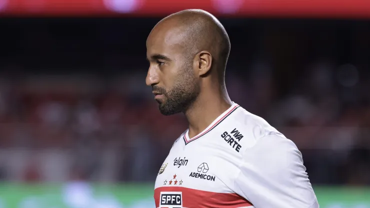 SP - SAO PAULO - 05/02/2025 - PAULISTA 2025, SAO PAULO X MIRASSOL - Lucas Moura jogador do Sao Paulo durante partida contra o Mirassol no estadio Morumbi pelo campeonato Paulista 2025. Foto: Marcello Zambrana/AGIF