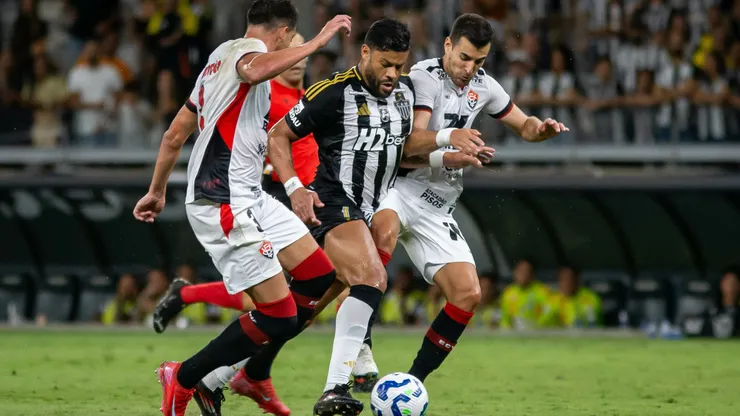 MG - BELO HORIZONTE - 13/04/2025 - BRASILEIRO A 2025, ATLETICO-MG X VITORIA - Hulk jogador do Atletico-MG durante partida contra o Vitoria no estadio Mineirao pelo campeonato Brasileiro A 2025. Foto: Fernando Moreno/AGIF